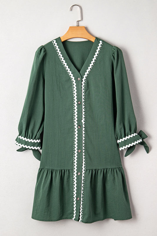 Canton Contrast Ricrac Trim Button V Neck Knotted Bracelet Sleeve Shift Dress