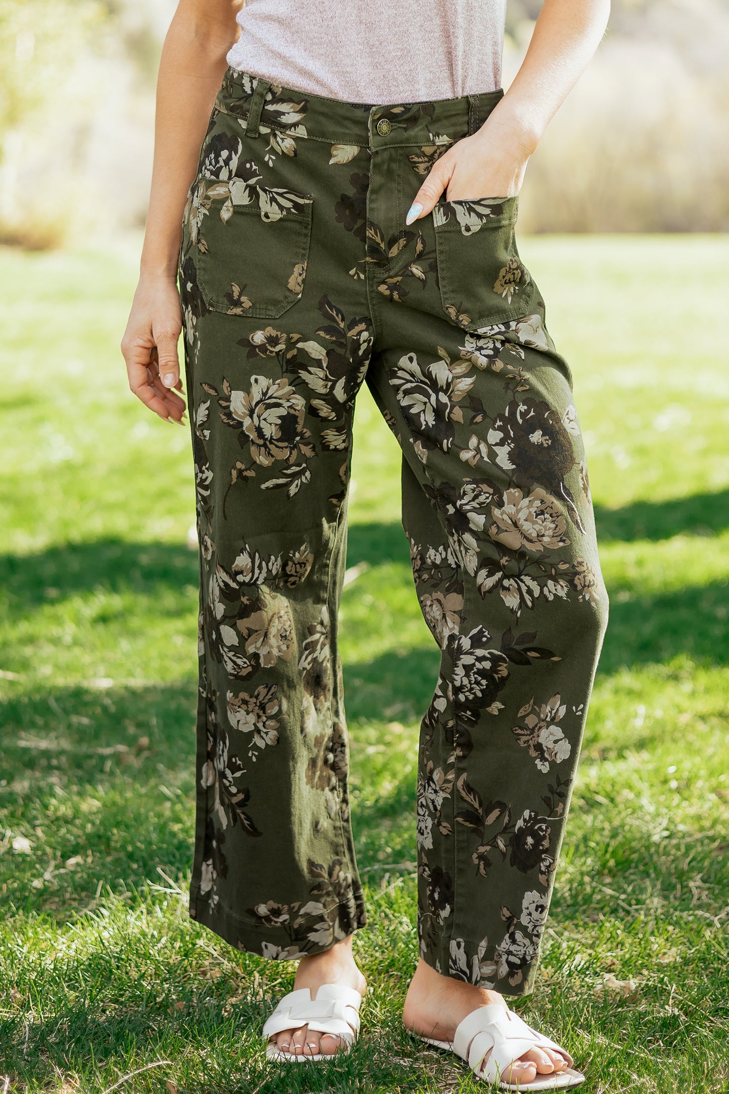 Green Vintage Floral Print Square Patch Pocket Raw Hem Shift Jeans
